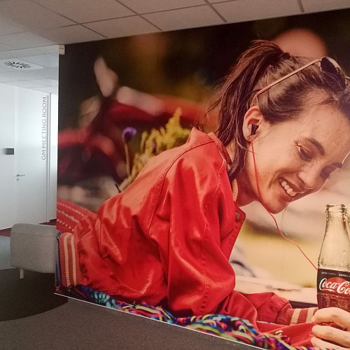 Polep stěn designovými tapetami