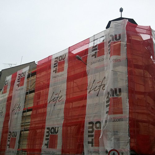 Zakrývací sítě staveb