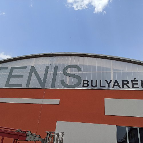 Polepy výloh prodejen