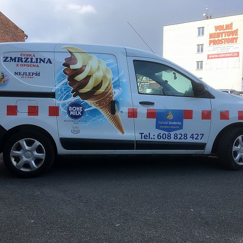 Reklamní polepy automobilů