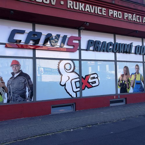 Polepy výloh prodejen