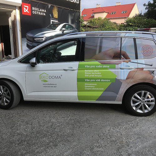 Reklamní polepy automobilů