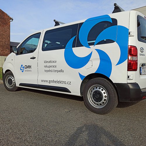 Reklamní polepy automobilů