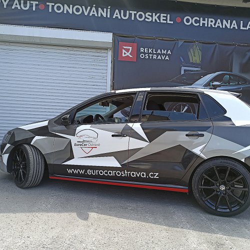 Reklamní polepy automobilů