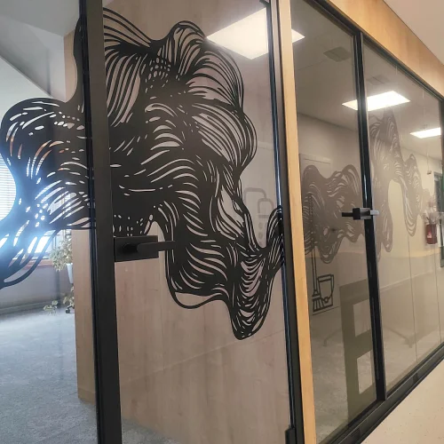 Designový polep skleněných příček Brno