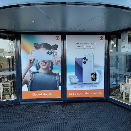 Polepy výloh prodejen