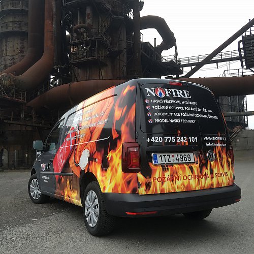 Reklamní polepy automobilů