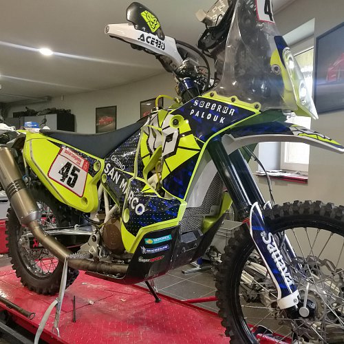 Reklamní polepy automobilů