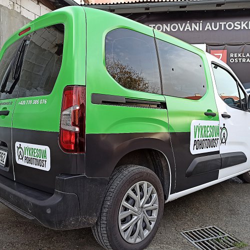 Reklamní polepy automobilů