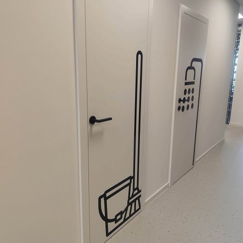 Designový polep skleněných příček Brno