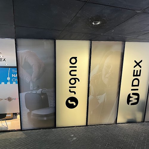 Polepy výloh prodejen