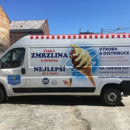 Reklamní polepy automobilů