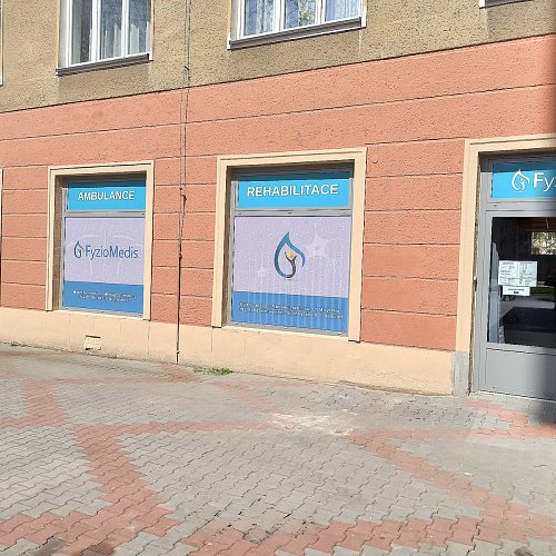 Polepy výloh prodejen