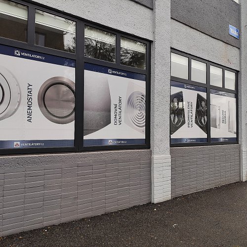 Polepy výloh prodejen