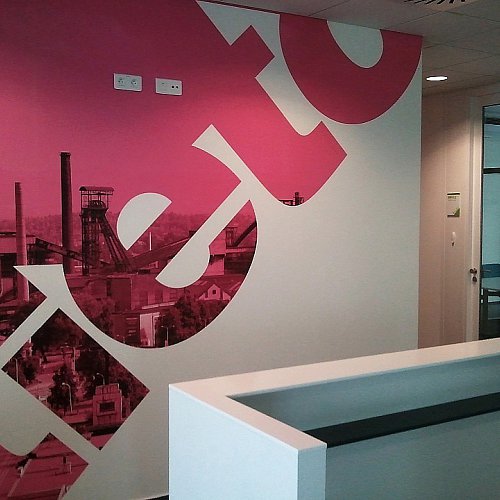 Polep stěn designovými tapetami