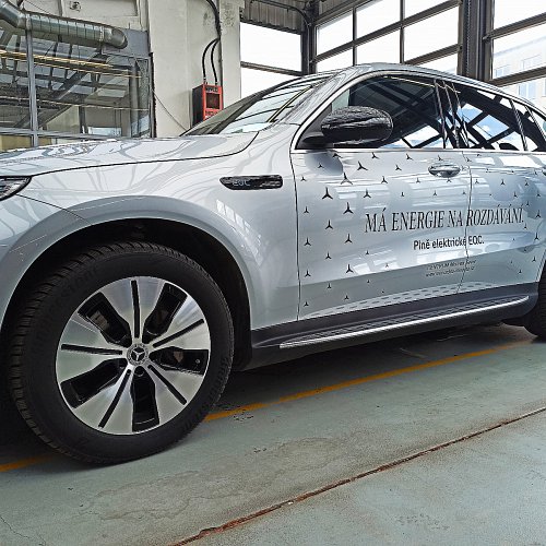 Reklamní polepy automobilů