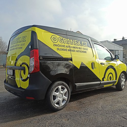 Reklamní polepy automobilů