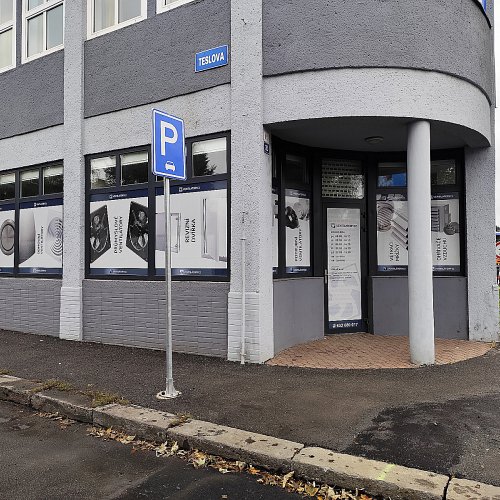 Polepy výloh prodejen