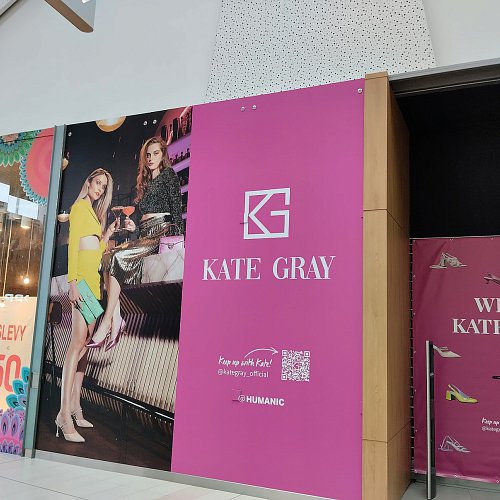 Polepy výloh prodejen