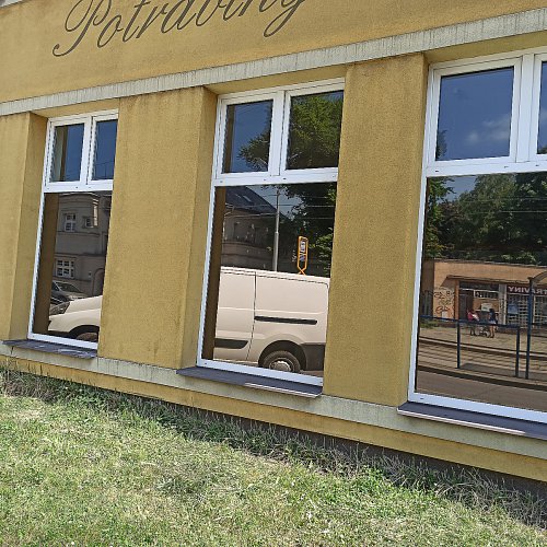 Protisluneční fólie