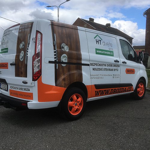 Reklamní polepy automobilů