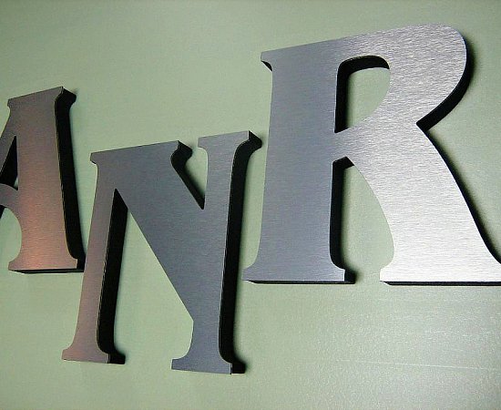 3D loga z nerezu a kovu